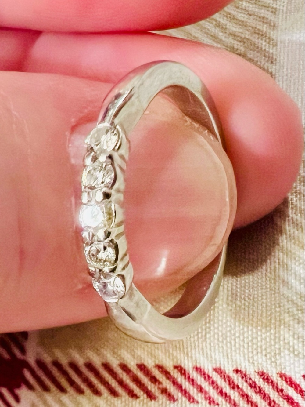 Hearts On Fire, Five Diamond Stones, Platinum Band Ring Size 7. With Papers